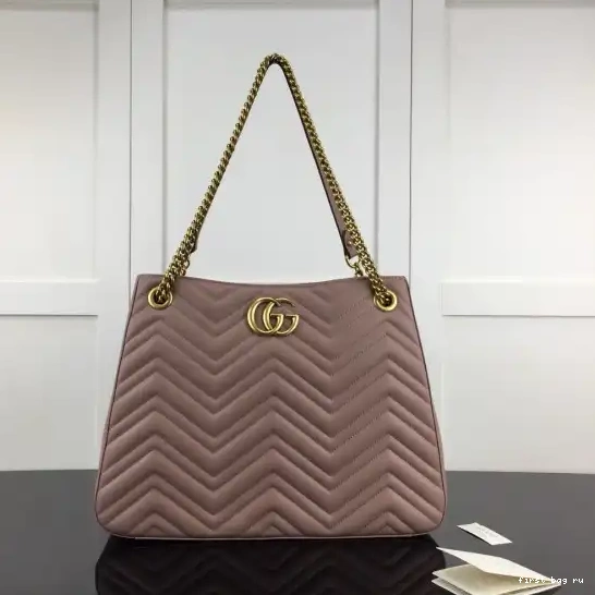 First bag ru matelassé Gucci Marmont Tote GG 0525